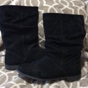 Toms Serra Black Suede Perforated Boots